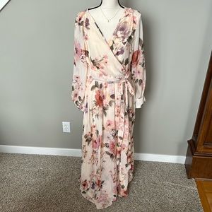 NWOT Cream Floral Chiffon Long Sleeve Pleated Maternity Maxi Dress